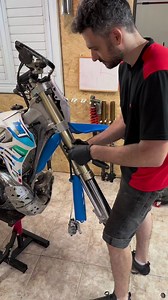 1.6M views · 10K reactions | ohlins cartridge kit cheng oil החלפת שמן וגז בולמי אוהלינס | Kedar Suspension Workshop - סדנה לשיפוץ בולמים | Facebook