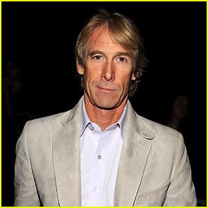 Michael Bay Walks Off Stage After Teleprompter Breaks (Video)