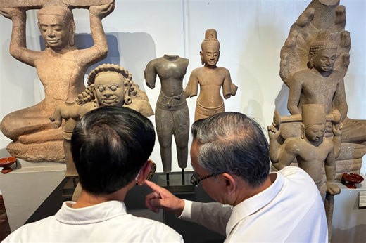 Cambodia takes back looted historic artifacts handled by British art dealer