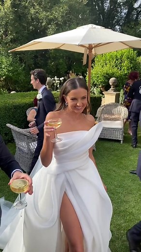 Dream Wedding Day at Mona Farm | Bride Day at The Spooners' Wedding