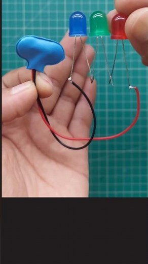 Come Calcolare la Resistenza per 2 LED in Serie