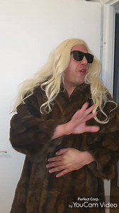 Famille de ouf Mohamed le suédois Quand tu crois que depuis le confinement le loyer va etre gratuit 😂😂😂😂😂😂😂 Bon confinement ❤❤❤❤❤❤❤❤je vous kiff tous ensemble main dans la main | Une famille de ouf