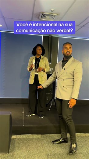 Tipos de Comunicação e Comunicação Não Verbal