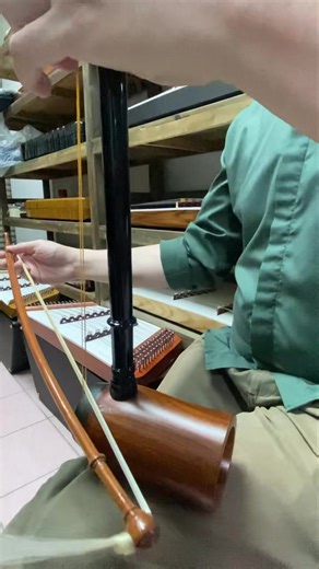 บรรเลงซอด้วง โดย ดร.เป้ ในเพลง ม้าย่อง ขอเชิญรับชมรับฟังครับ | ขิมไทย