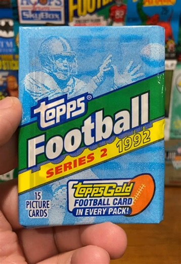 Pack rip of 1992 NFL Topps Series 2 Football Cards #cardbreaks #packopening #footballcards #sportscards #junkwax