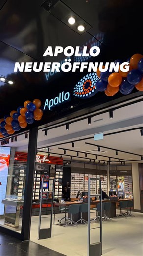 Höfe am Brühl on Instagram: "Heute gibt’s altbekannten Zuwachs in den Höfen. 👓 Denn Apollo eröffnet wieder im EG, gegenüber von Müller, und bringt direkt ein Angebot mit, das sich sehen lassen kann. 50% auf alle Brillengläser und 10% auf iWear Kontaktlinsen. Gültig ab dem Opening und noch bis zum 21.02.2026. Seid heute beim Opening dabei, probiert euch durch und findet den Look, der euch einen stylischen Durchblick gibt! 👀✨ @apollo.optik"