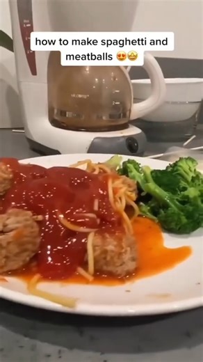 863K views · 11K reactions | Who gave you the license to cook? #reels #italian #comedy #spaghetti #fblifestyle | Lionfield | Facebook