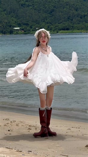 Triệu Lộ Tư mặc gì hot nấy ✨ váy phiên bản màu trắng #váyxinh #vay2day #váyxinhchonữ