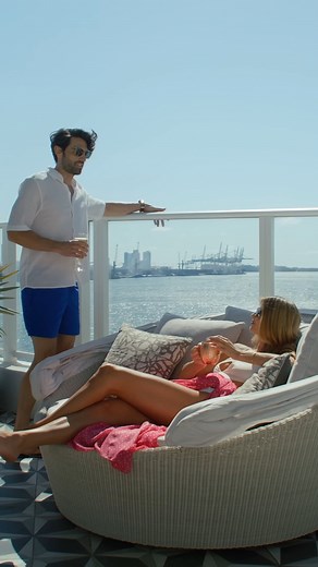 🌞🌴 Summer never looked so inviting... Dive into luxury with breathtaking bay views, refreshing cocktails, and the ultimate pool day. 🍹🏊 Staycation in style with our Stay & Park offer—overnight parking included (with electric charging stations available), plus all the perks like Wi-Fi and access to our fitness center. Ready to explore Miami or just unwind by the blue waters? We’ve got you covered, 7 days a week. 🚗💦 Head to our website to learn more and book your stay. | InterContinental Mia