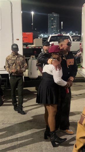 Noche de Estrellas @Randy Ortiz @guelo star @LaSista @divinomusic Coca Cola Music Hall 🛡️ EN VIVOLA @FARRU