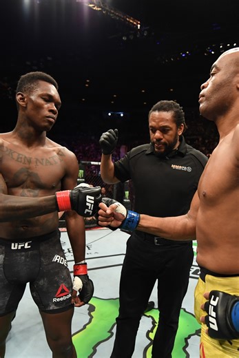 Un día como hoy, hace siete años, el mundo fue testigo del paso de la antorcha en la división de peso mediano 🤝 Mira la pelea completa entre Israel Adesanya y Anderson Silva en UFC Fight Pass | UFC