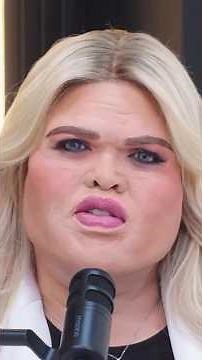 How Conservative Women in America act 😂🇺🇸 ‪@druski‬ Nooo !! 😭😭😭 #short #druski ￼#erikakirk