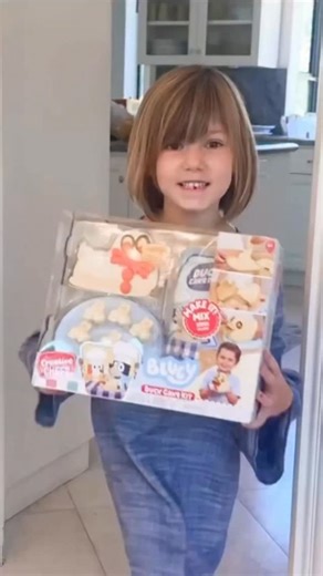 437 reactions · 15 shares | @officialblueytv fans know … the duck cake is legendary 閭 Mold, decorate and inspire creativity with the #CreativeChefs Duck Cake Kit. Shop at @walmart, @amazon and littletikes.com! #LittleTikes #Bluey | Little Tikes | Facebook