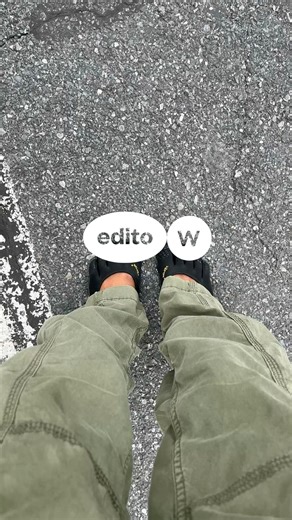 Wethenew on Instagram: "La Vibram FiveFingers, ovni technique devenu objet mode. 🛸 Initialement pensée pour les sportifs de l’extrême, elle s’est transformée en statement avant-gardiste grâce à des collabs avec Balenciaga ou encore Suicoke. Silhouette divisée, mais avis tranchés : elle s’impose dans les looks les plus pointus de 2025. Alors, des Vibram sur Wethenew, ça vous chauffe ? 👀"