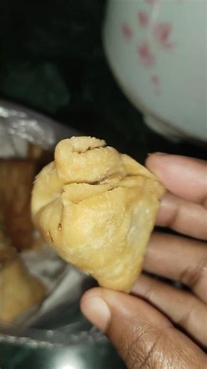 দুইটাকার সিঙ্গারা😋 আমার তো এইগুলো খুব প্রিয়😍 #সিঙ্গারা #minisingara #নিমকি #fastfood #foodie #viral