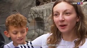 🎢 Toutatis, le dernier-né des grands 8 affiche un record : jusqu’à 110 kilomètres par heure, 23 fois en apesanteur, les fesses décollées du siège et une montée à 51 mètres de haut ! | TF1 INFO