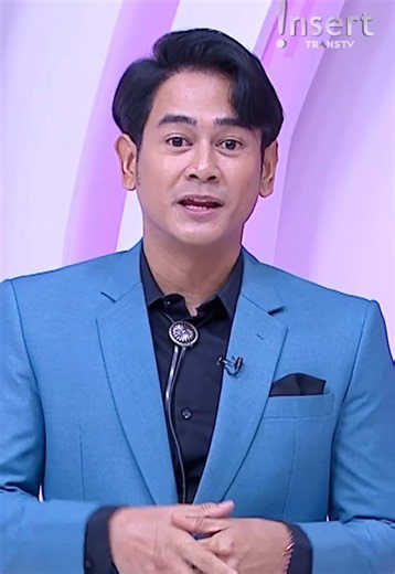 Pernah tahu nggak kalau Ayu Ting Ting dan Luna Maya itu dulu sempat berseteru. Bukan soal masalahnya, ternyata yang bikin salfok adalah, ketika momen ini diputar lagi, mereka nggak ada bedanya dengan tahun-tahun lalu, kayak vampir gitu awet muda. #inserttranstv #ayutingting #lunamaya