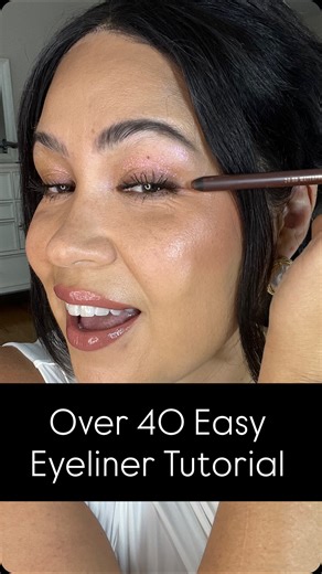 Unfiltered Makeup Reviews on Mature Skin on Instagram: "Over 40 eyeliner tutorial. All products linked in my #ltk #nofiltermakeup #matureskinmakeup #over40makeup #eyelinertutorial #easymakeuptutorial #over50women @personacosmetics"