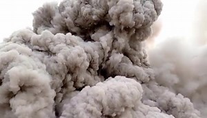 59K views · 546 reactions | Ertale is breathing fire! Smoke rises, lava glows, the Earth writes poetry in flame. Stand at the edge of the world… and feel it come alive. #VisitEthiopia #LandOfOrigins #ErtaleErupts #VolcanoMagic #DanakilAdventure | Ethiopia Land of Origins | Facebook