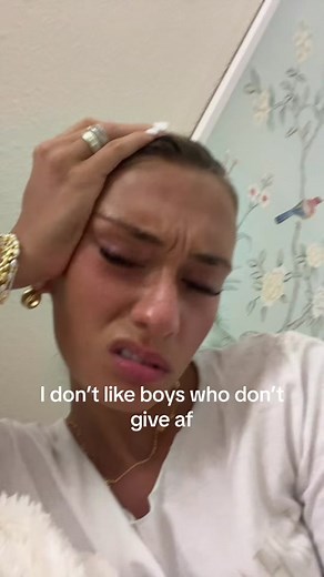 Brooke Carlson (@brookecarls0n)’s video of overprotective boyfriend