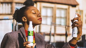 5 Cara Membuat Setting Spray Sendiri, Pahami Keawetan dan Penggunaan Tepatnya