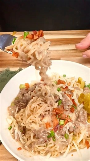 This Cheeseburger Ramen Bowl Works #shortsvideo #recipe #cooking #easyrecipes