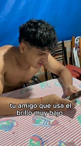 68K views · 200 reactions | jjajjs tienen amigo asi? #humor #amigos #amigo #argentina #comedia #miamigo #cosasdeamigos #bro | Rodrigo Wii | Facebook