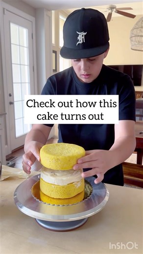 Would you order a lemon and raspberry cake? Check out this lemon cake filled with fresh raspberries and covered in lemon buttercream I made for an order💥🍋🔥 #cakedesign #fresh #homemade #fromscratch #followformore #cakeinspiration #fyp #fypシ #fypage #inspo #buttercream #cake #jonahsgotcake | Jonahs Got Cake