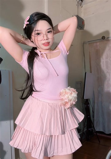 Stylish Hot Pink Outfit Ideas for Girls