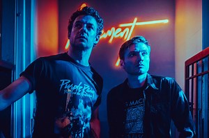 ENDLESS SUMMER (TRADUÇÃO) - The Midnight - LETRAS.MUS.BR