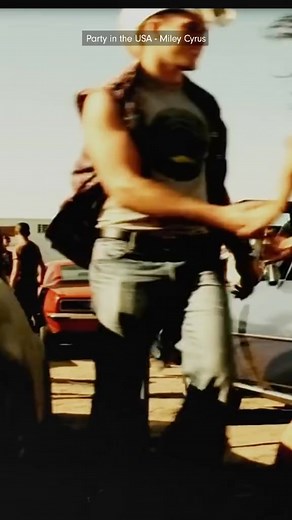 2.1K views · 45 reactions | Miley Cyrus - Party In The U.S.A (2009) #2000smusic | Música Para Todos Los Gustos | Facebook