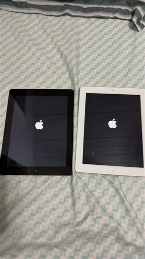 iPad 2 vs iPad 4 Boot Up Test in June 2026