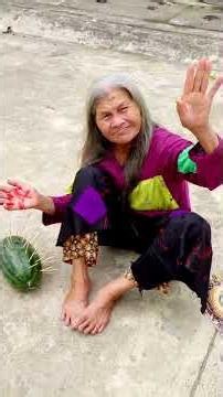 A mother's desperate struggle to save her child from a swarm of venomous centipedes. 🙏💔🐍#homeless