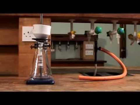 Carrying out a vacuum filtration