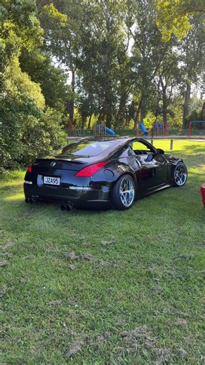 Exploring the Nissan 350Z: A Car Enthusiast's Dream