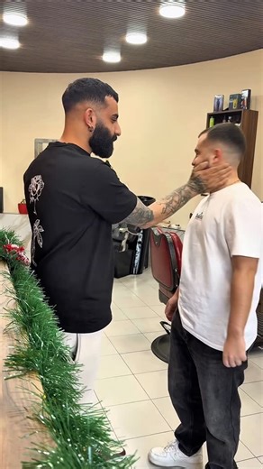 Kevin Chaaya on Instagram: "Client memory vs. camera memory 📸😅 #barbershop #barber #menshair"
