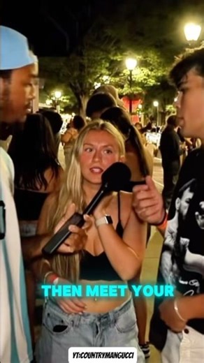 Family Meetup vs. Intimate Encounter: A Quick Comparison⁉️