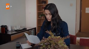 Mar Negro | Fugitiva – Capítulo 141 | Doblado #MarNegro #SenAnlatKaradeniz | Atv Español