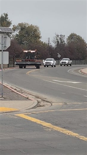 Ferguson Self-Propelled Windrowers, now known as Massey Ferguson windrowers, were used to cut hay and small grain crops and form them into windrows for drying. They are self-propelled machines designed for efficient, high-productivity hay and forage harvesting. Primary function: The machines use a sickle bar to cut crops and a reel to move them onto a conveyor belt, which then deposits them into a long, narrow row called a windrow. Purpose: Creating a windrow allows the crop to dry more efficien