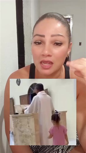 criança entra debaixo da saia do padre