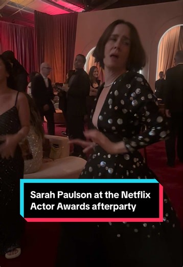 Sarah Paulson had the time of her LIFE at the @Netflix @The Actor Awards after party this weekend 💀 One of the most fun dance floors I’ve ever been on… people were letting LOOOOSE. But no one- and I mean NO one, was living more than Sarah!! Absolute icon behavior 🫶🏼🪩 #sarahpaulson #ahs #netflix #dance #celebrity