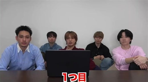 安定してきたこのタイミングであえて挑戦することを選ぶコムドットはやっぱりコムドットだなって思った。 これからもずっと5人で楽しく活動ができるようにそれぞれが色んな道で挑戦する姿がほんとにたのしみ！！ 今年はあっちゃんのアルバムから始まり、ゆうたの写真集かな？（めちゃくちゃ念願😭）、やまとの誕生日の重大発表や、2曲目の5人の楽曲、そして東京ドームでのCDF2026の開催など上半期だけでもこんなに盛りだくさん！たのしみで仕方ないよ。 今年は去年よりももっともっとたくさん会いたいよ！！！🥺 #コムドット #コムドットに届け #コムドット切り抜き #コムドットの日常 @【コムドット】やまと @【コムドット】ゆうた @【コムドット】ゆうま @【コムドット】 ひゅうが @【コムドット】あむぎり