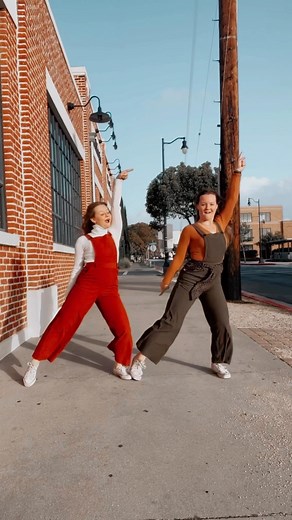Noelle Roth on Instagram: "•sister grooves are back, baby!! • DC: Noelle and Sophia Roth Outfits by: @shopcider #dance #dancer #dancing #dancingsisters #sisters #sistergoals #cider #70s #groovy #sistergrooves #grooves #siblinggoals #vintage #retro #70svibes #happy #dancers #twins #matching"