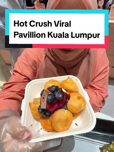 Hot Crush Pavillion KL: Signature Black Truffle Wellington Steak Croissant