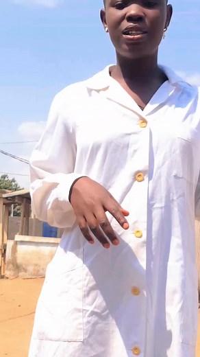 Engaging Outdoor Presentation by a Professional