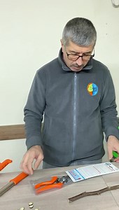 ⭐️⭐️⭐️MS TARIM'dan bir KAMPANYA daha! ⭐️⭐️⭐️ 🌟MS TARIM Kalitesi ile KİNG TİGER KT-6 Ayarlanabilir Saplı Örslü Budama Makasısizlerle. Aşı ve budama sezonu yaklaşıyor siparişte geç kalmayın.! 📌Kademeli ayar vidası sayesinde ayarlanabilir sap genişliğine sahiptir. 📌Krom vanadyum çelikten üretilmiştir. Pürüzsüz kesim. 📌Değiştirilebilir bıçak sistemi ile üretilmiştir. 📌Hafif ve ergonomik yapıya sahiptir. 📌Kesme çapı: 33mm 🇹🇷Yerli Üretim 💲Fiyat: 625₺⭐️ 🌳MS TARIM Aşı ve Budama sezonu ihtiyaçl