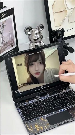 透明メカニカルデザインが映える⌨️ 角度調整・タッチパッド付きで、タイピングも動画視聴も快適なiPadキーボードケース。#ipad #ipadキーボード