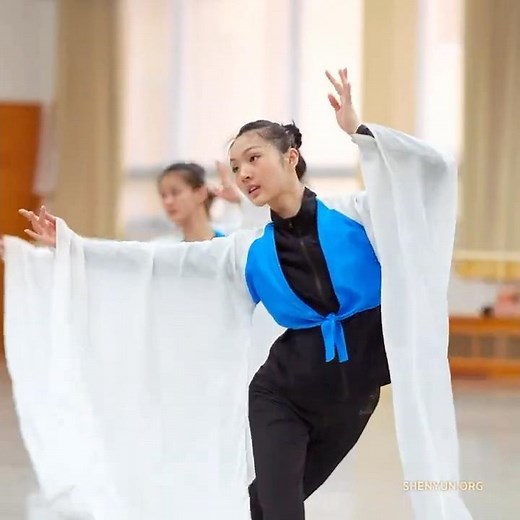 Come to our rehearsal with principal dancer Evangeline! 👗💃#dance #classicalchinesedance