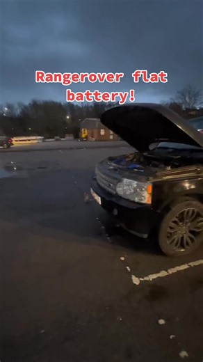 Rangerover flat battery! #fitter #bodge #dirtyhandscleanmoney #DIY #tractor #mechanic #landroverdefender #landrover #rangerover #tractors #snapon #farmer #119 | Fitter Mat