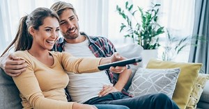 Zpětné zhlédnutí i přetáčení reklam. O2 TV hájí funkce, které milujete